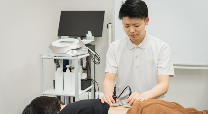 刈谷・安城・知立・東浦・大府で評判の刈谷はりきゅうマッサージ院はラジオ波を用いて、膝痛・変形性膝関節症の原因となる神経や筋膜に対して施術をし身体の回復力を高めます。